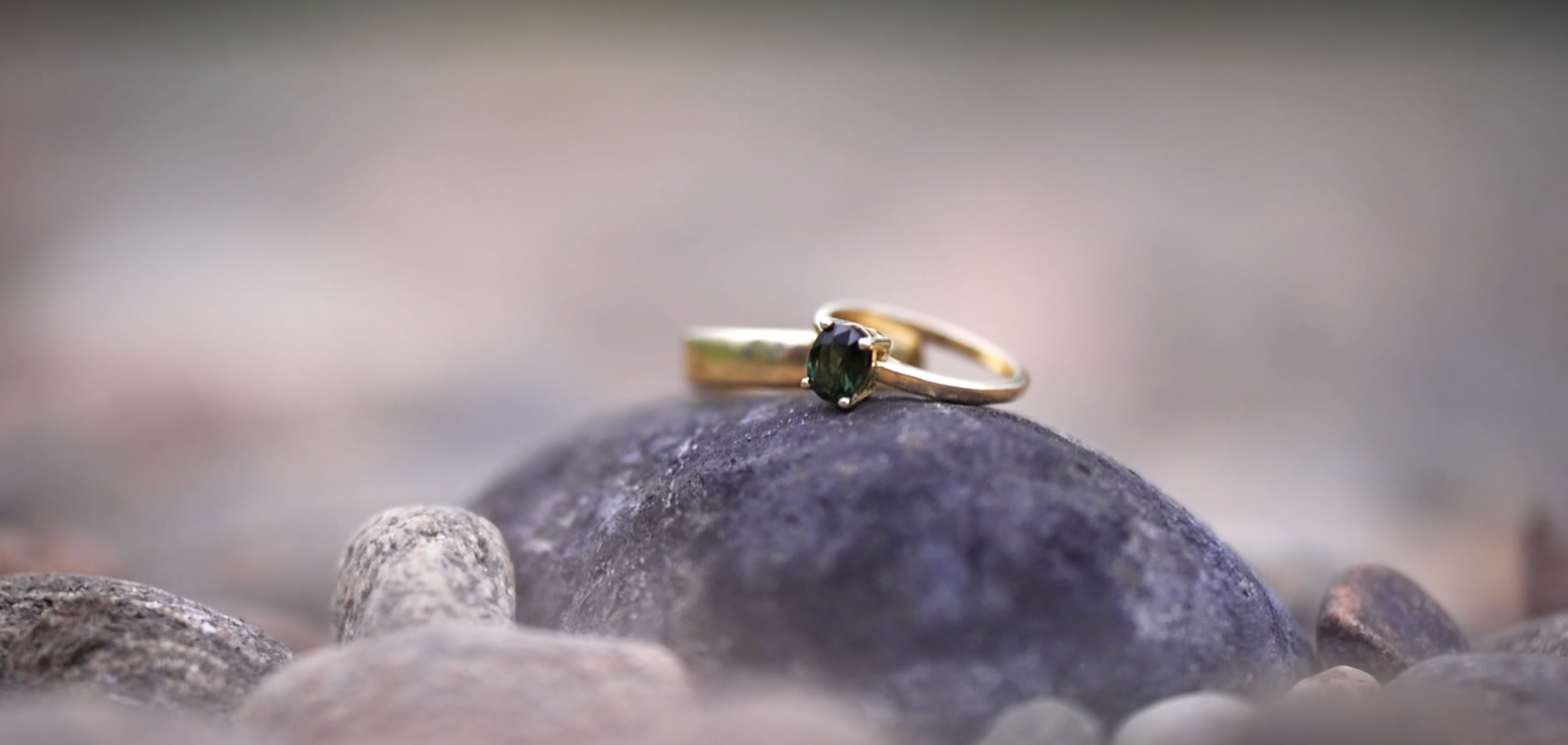 'I'm with the right guy': Man spends months panning for gold to craft engagement ring — York Community news