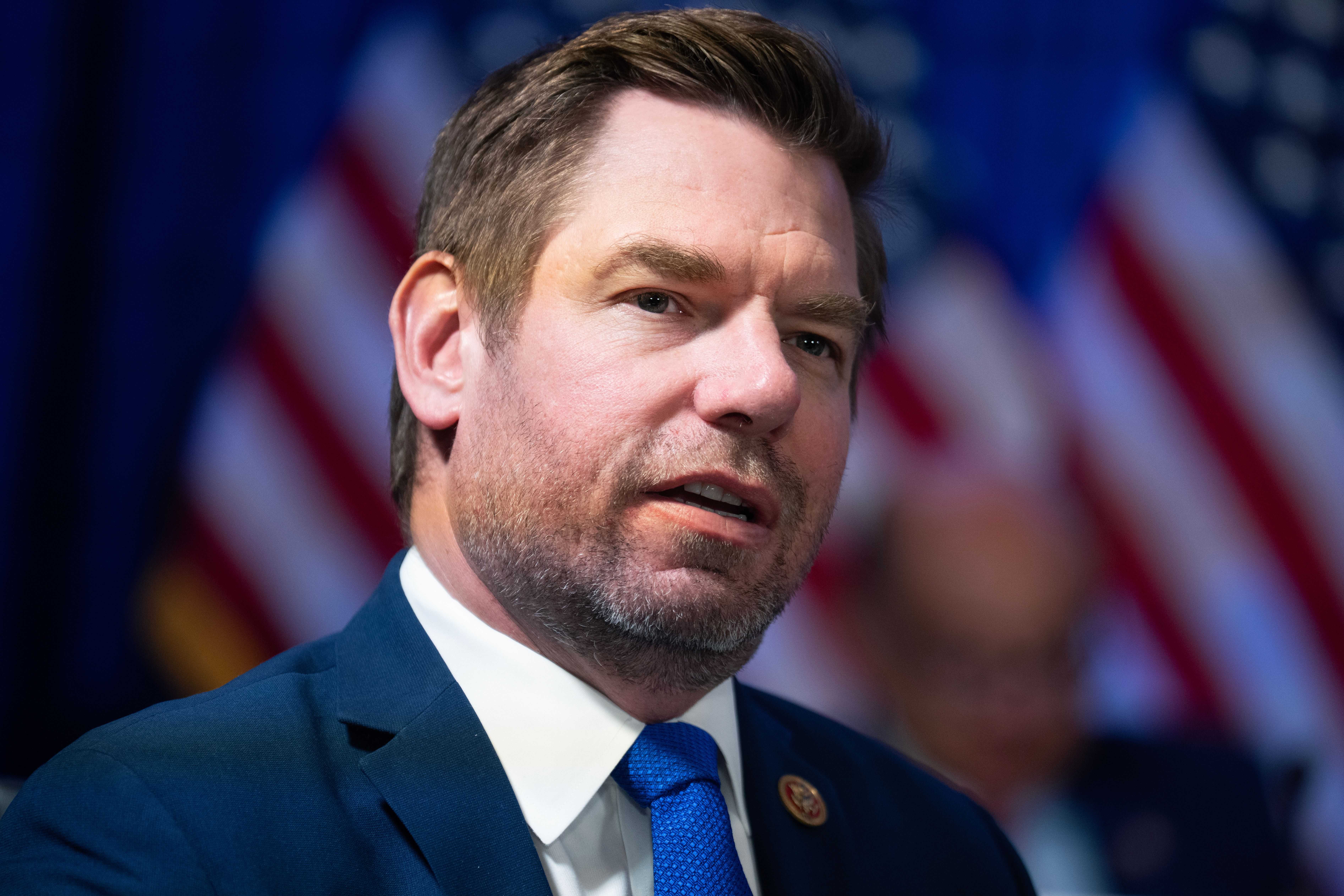 FBI searches Beverly Hills mansion tied to former Rep. Eric Swalwell — York Community news